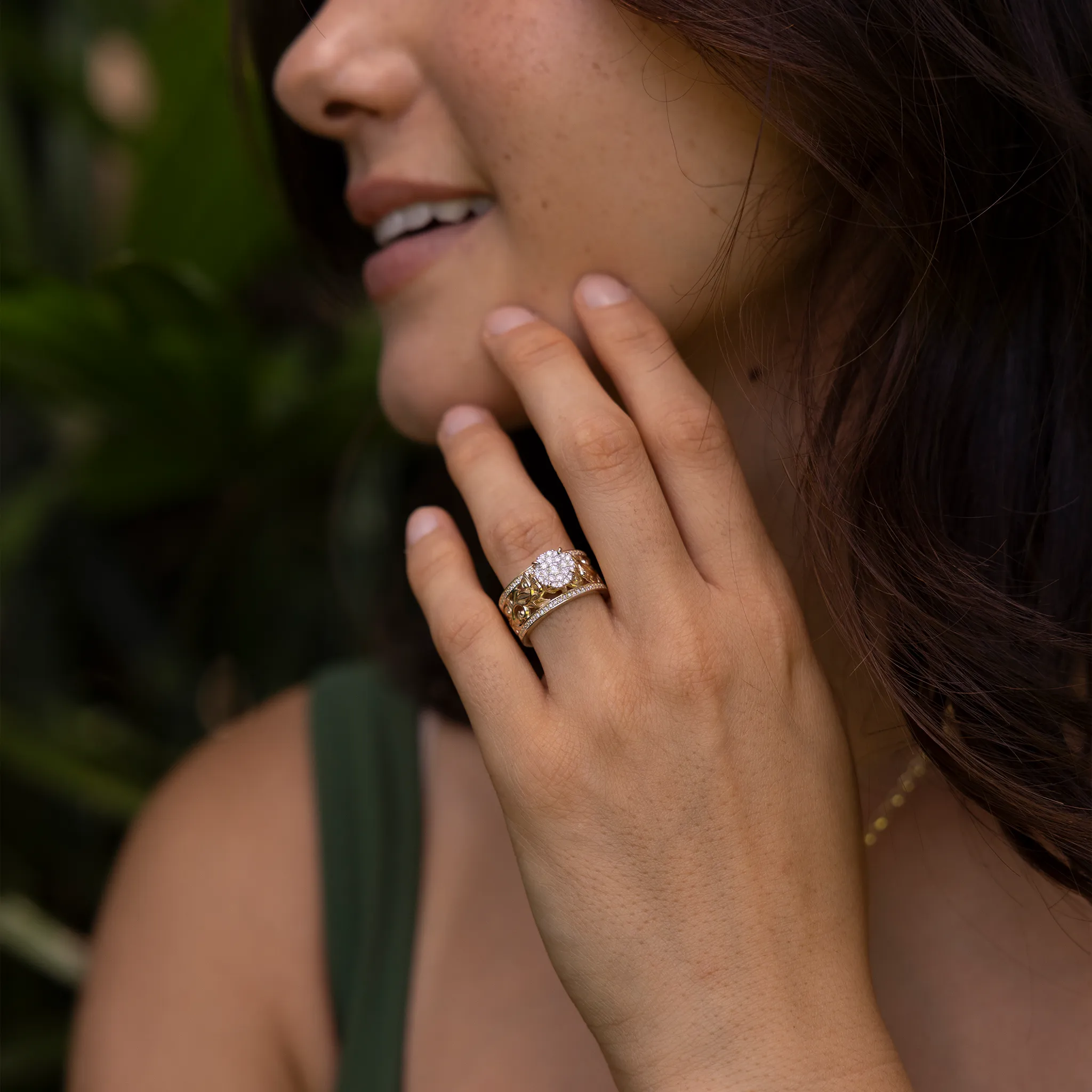 Living Heirloom Engagement Ring in Gold with Diamonds - 10mm