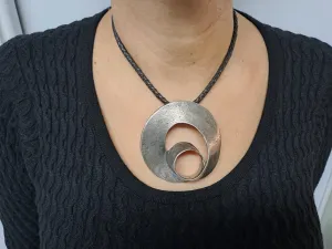 Spiral pendant Necklace